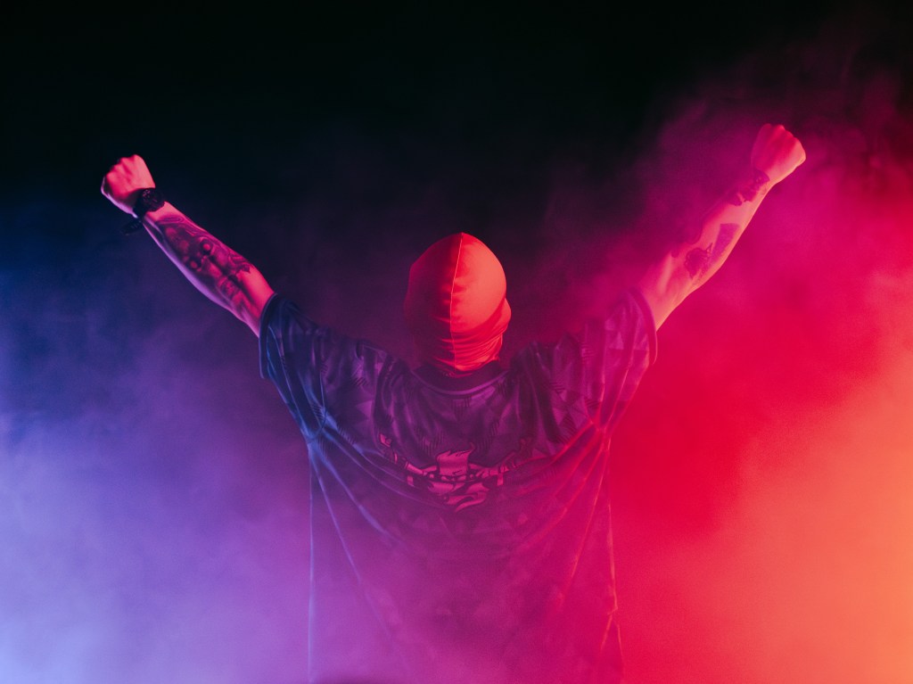 DJ ANTIK OFFICIAL STUDIO PHOTO BLUE AND RED THUNDERDOME T SHIRT
